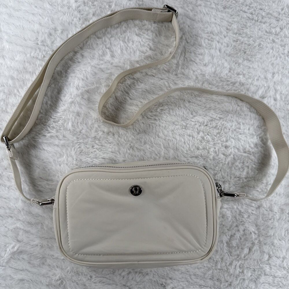 Lululemon Nylon Crossbody Camera Bag White Opal 2L